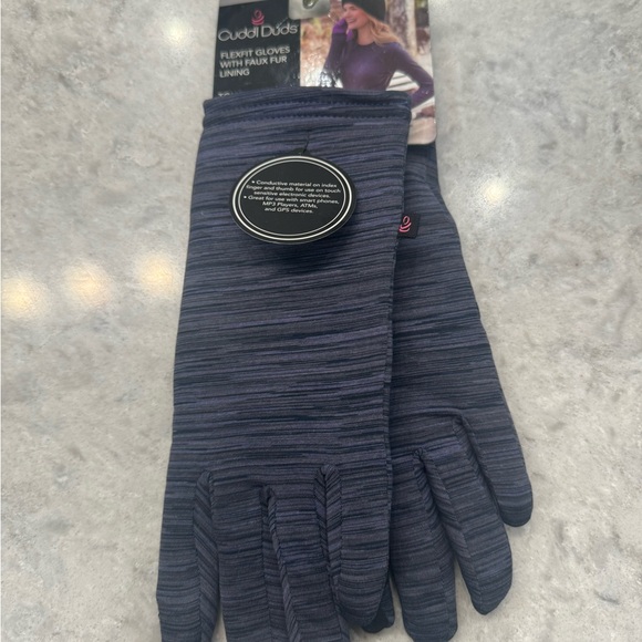 Gloves with touch device - Picture 1 of 5